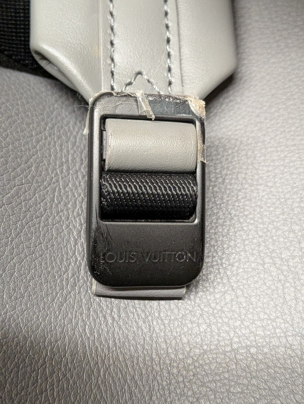 Louis Vuitton Discovery Backpack, Monogram Shadow, Anthracite Grey - Picture 6 of 13